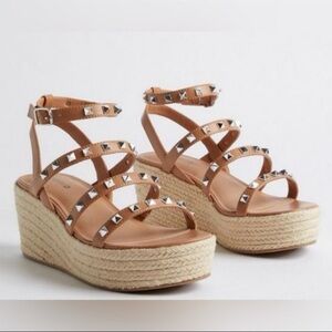 NWT torrid studded wedge gladiator sandals 9.5ww
